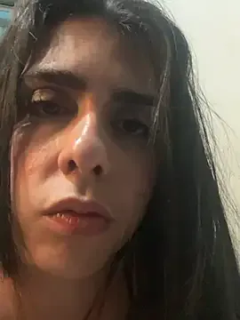 Monahliza — Ficar pelada no banheiro da academia