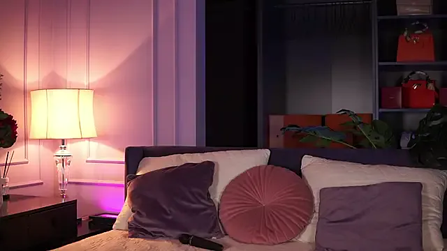 Monique_Celeste — get my pussy dripping wet