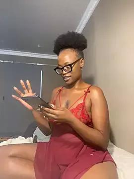 Moonzy77 from StripChat