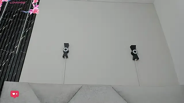 Naomi_Rousse — spank my tits