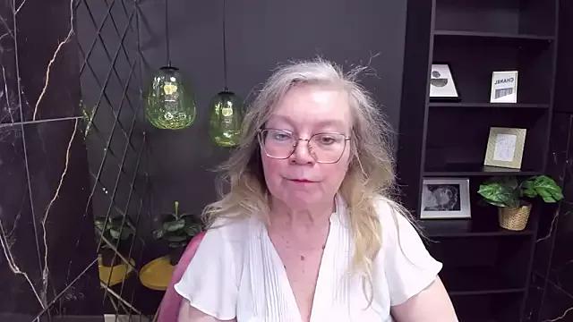 NataliMellow on StripChat 