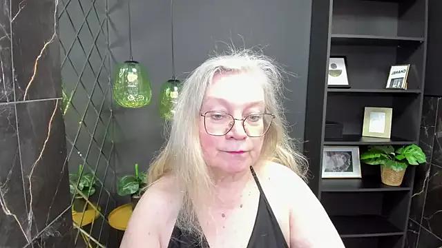 NataliMellow on StripChat 