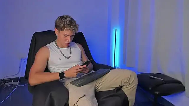 nathan_blake on StripChat