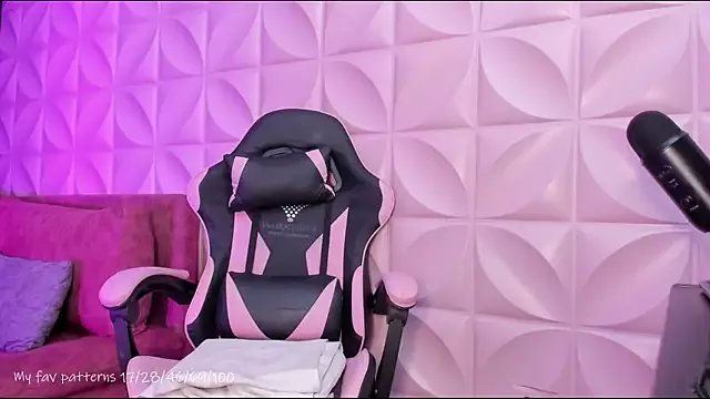 NattGomez on StripChat 