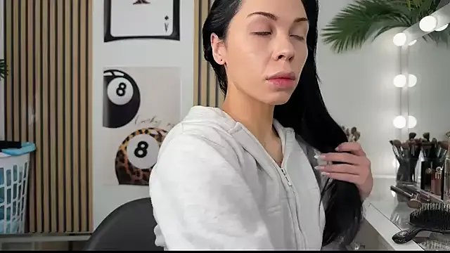 NattyFierros on StripChat 