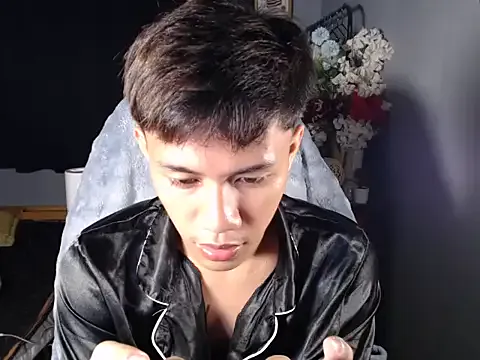 naughtyboyloy_0
