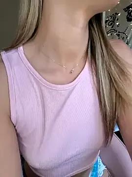 Nikiita_X on StripChat