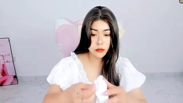 Nina_2025 on StripChat 