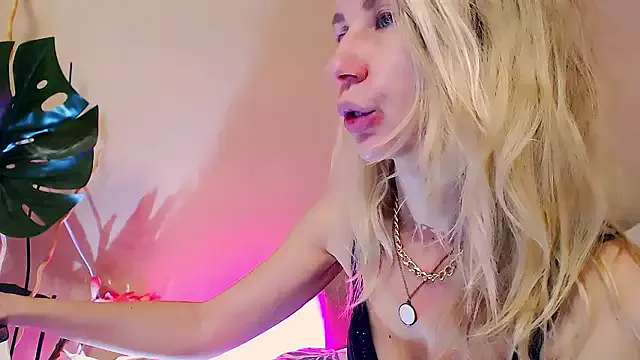 OLIVIA_CANDY — squirt