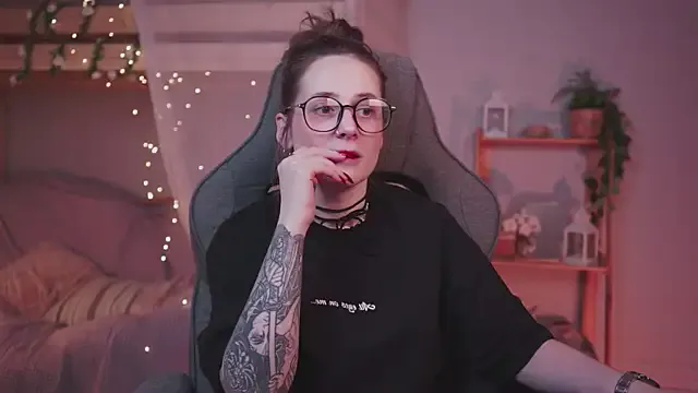 OliviaMcClean on StripChat