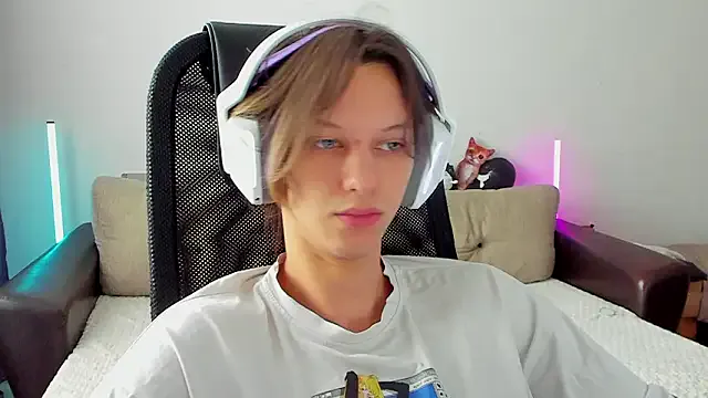 Ostin_meow — Ass show