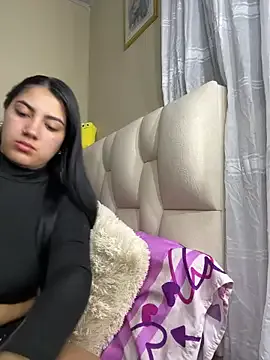 PaulinaDuarte — not bra + suck my boobs