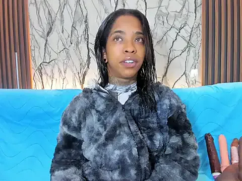 Pauline_Fox on StripChat