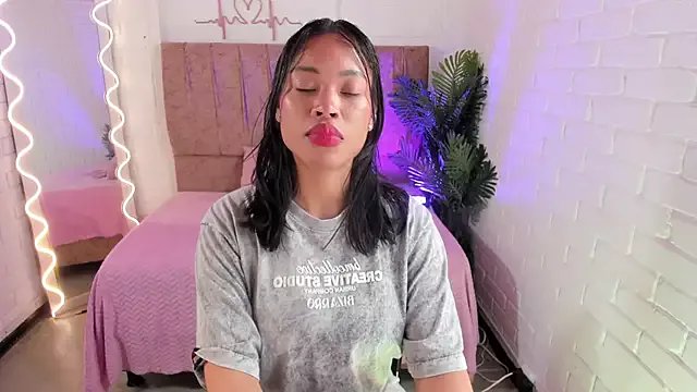 penelope_tay1 on StripChat 