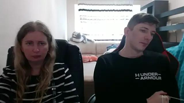 Group PeterAndJen on StripChat