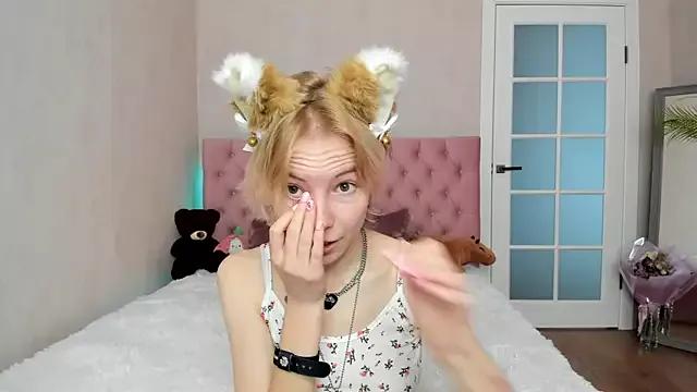 Pink_Lila18 on StripChat