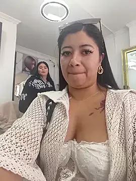 Pp-ari4na03 on StripChat 