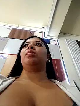 Pp-ari4na03 on StripChat 