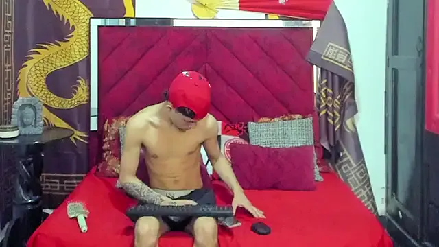 Pride_couple on StripChat