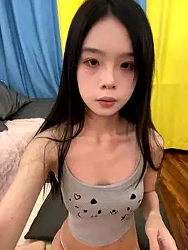 qiqi_x from StripChat