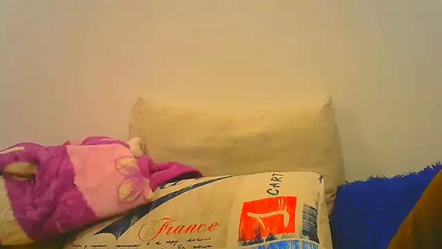 QueenRomaxx1 on StripChat 