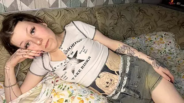 RebelKitsune on StripChat 