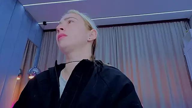 Reina_Cummings from StripChat