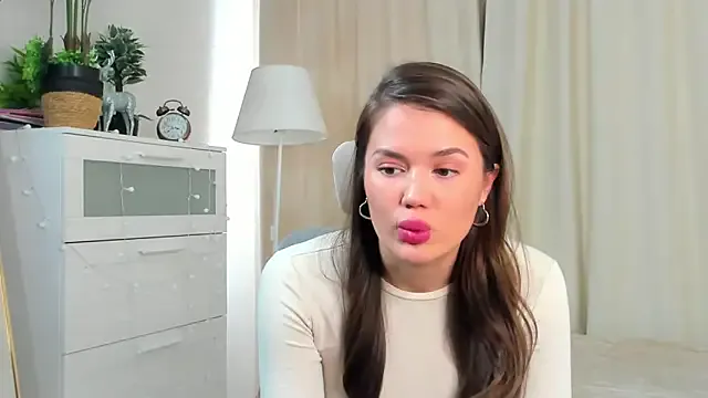 RicardaPersing — Air Kiss close to cam