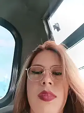 Rouse_24_ — Tits out for 1 minute In public