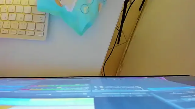 Roxanedewalle — suck my titis