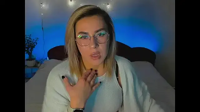 Roxi_Joy on StripChat