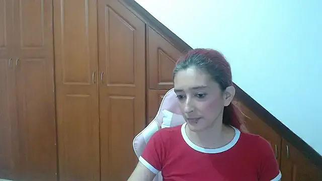 Ruby_Your_Milf on StripChat