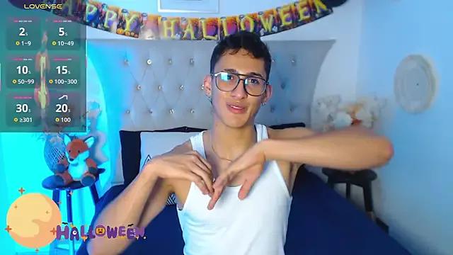 Watch dirty performer SalvadorFit SalvadorFit from StripChat