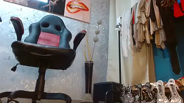 Samantabrown_ — SUCK FEET