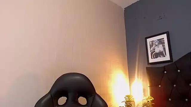 Sara-Smith- on StripChat 