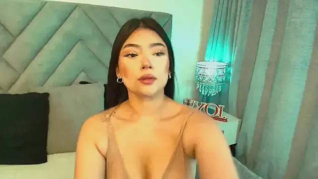 sara_owens7 on StripChat