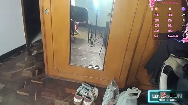 Sarafountain on StripChat 