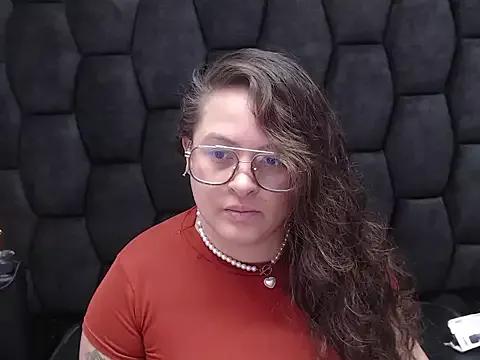 SaraThomso on StripChat 