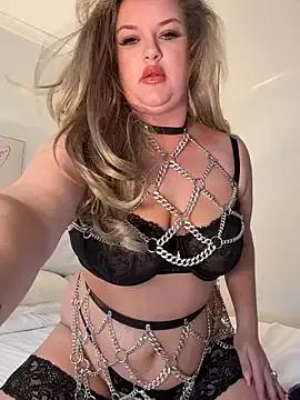 Scottish_Milf_Bella_xo from StripChat