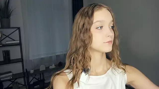 SerrenaAa from StripChat