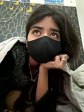 Sexykhushi041 on StripChat