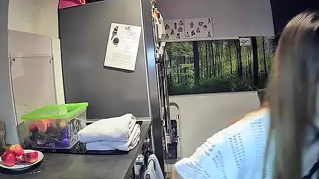 SexyMilf_37 from StripChat