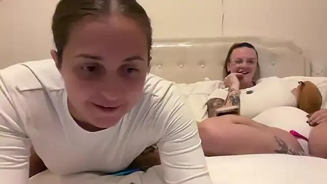 Explore amazing camwhore Sexyyduoxx Sexyyduoxx from StripChat