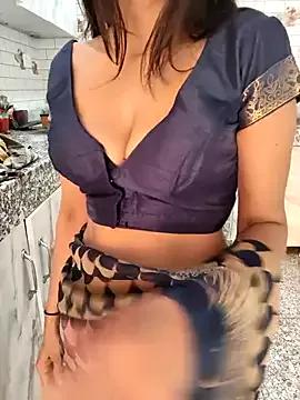 Freechat Shalu_G on StripChat