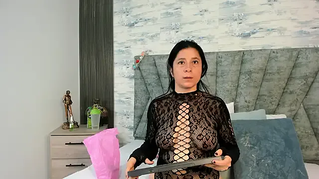 ShanelEvans — Make me ride the torso or dildo