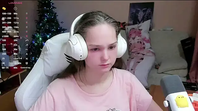 SharybbFace on StripChat