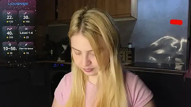 shy_blondiee
