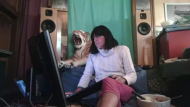 SissiDomination on StripChat 