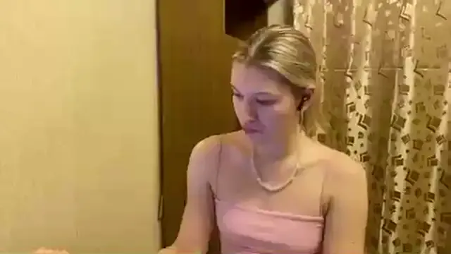 SkyeDavis on StripChat