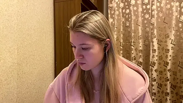 SkyeDavis on StripChat